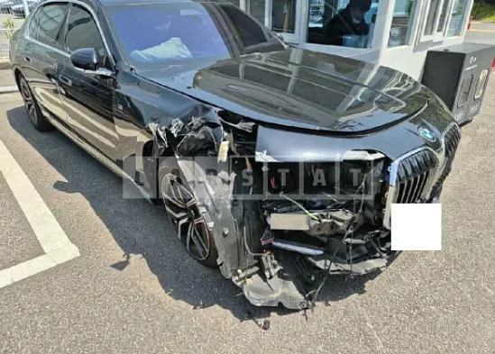 Photo 2 of 28: 2024 BMW 740i xDrive, VIN WBA31EH01RCR42823 — Korean insurance auction