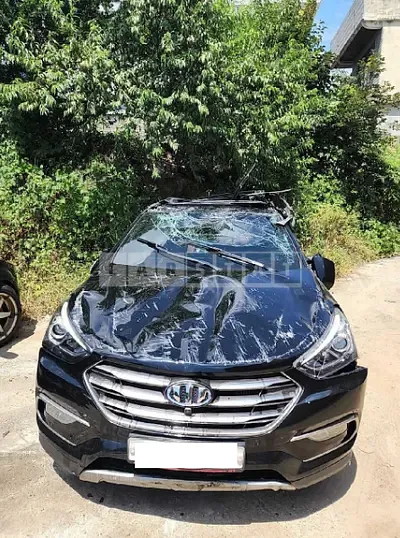 Photo 1 of 20: 2016 Hyundai Santa Fe, VIN KMHSW81XDGU571379 — Korean insurance auction