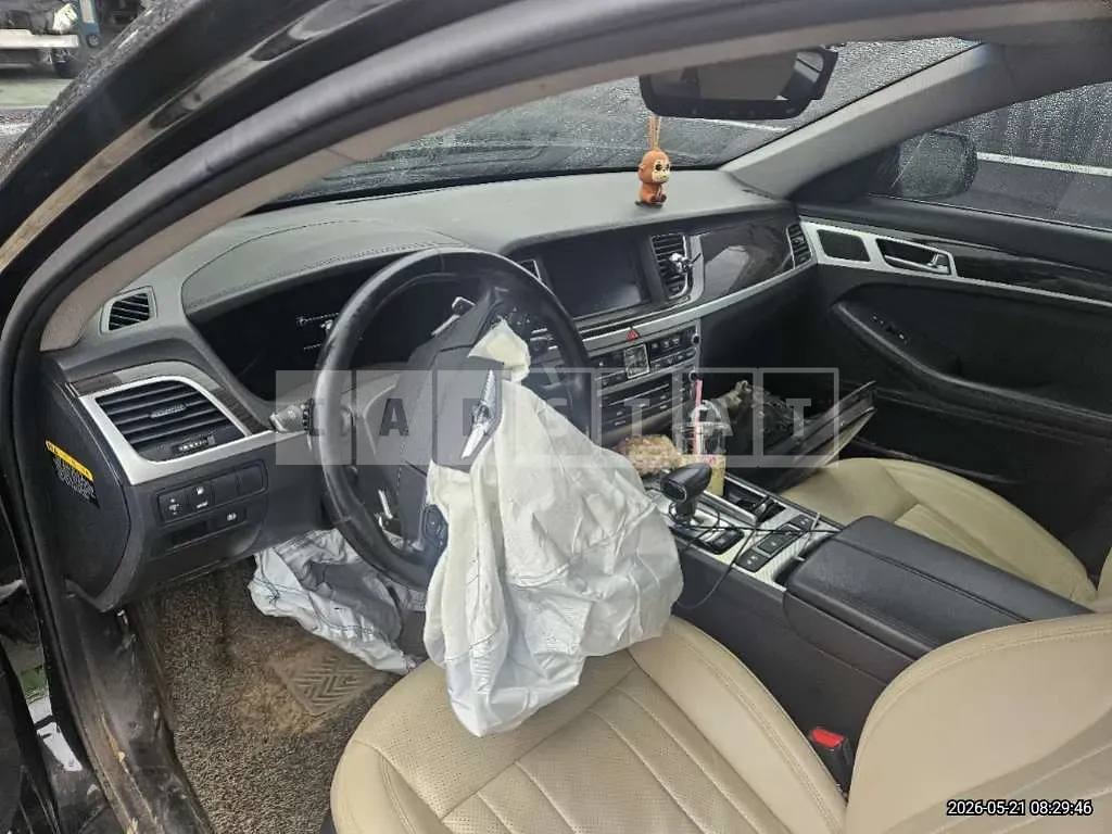 Photo 2 of 14: 2017 Genesis G80 — Korean insurance auction