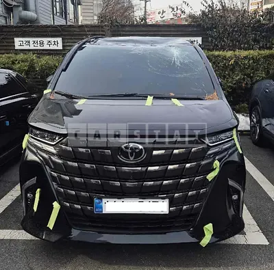 Photo 1 of 19: 2024 Toyota Alphard Hybrid, VIN JTNAEACH2R8020760 — Korean insurance auction