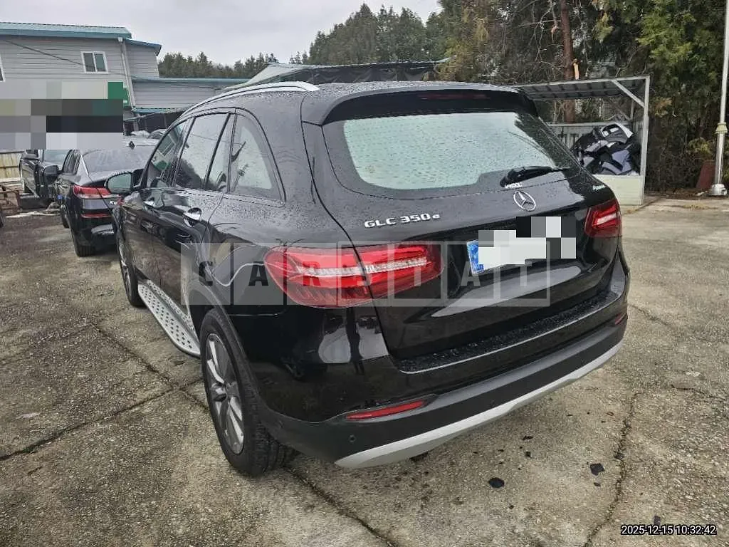 Photo 2 of 10: 2018 Mercedes-Benz GLC350 e 4Matic — Korean insurance auction