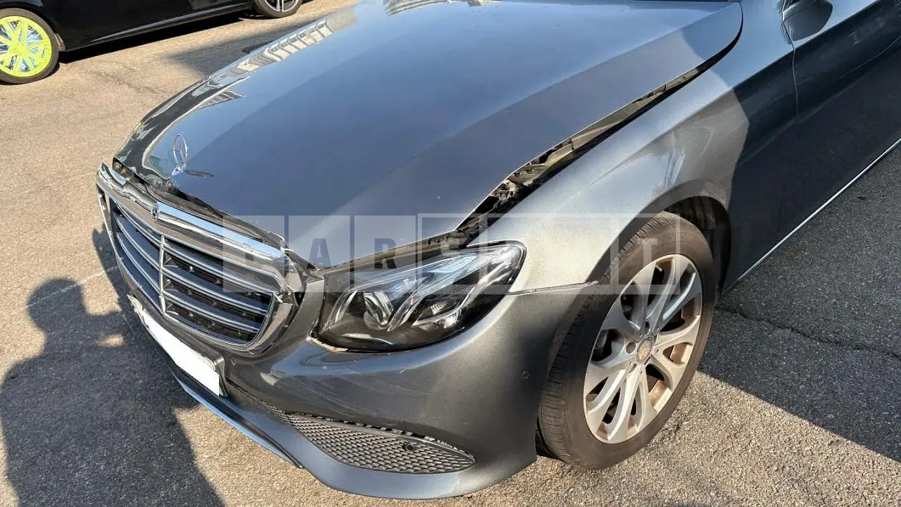 Photo 2 of 27: 2016 Mercedes-Benz E220 d, VIN WDDZF0EBXHA048908 — Korean insurance auction