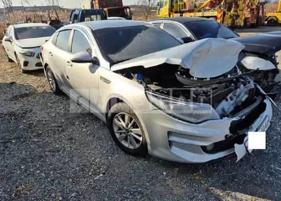 Photo 2 of 8: 2016 Kia K5 — Korean insurance auction
