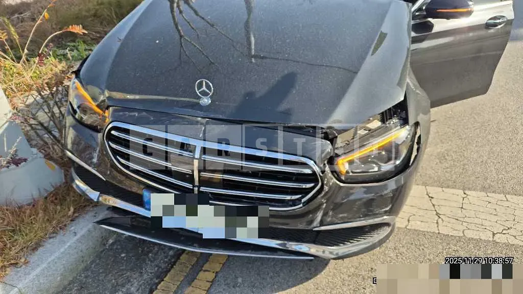 Photo 2 of 76: 2021 Mercedes-Benz E250 — Korean insurance auction