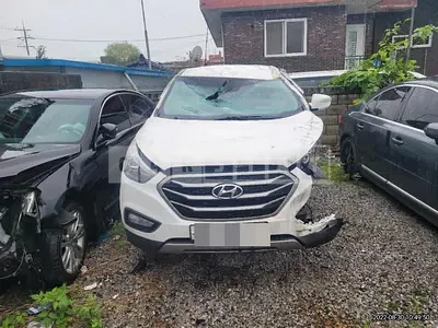 Photo 1 of 17: 2014 Hyundai Tucson ix 4WD — Korean insurance auction