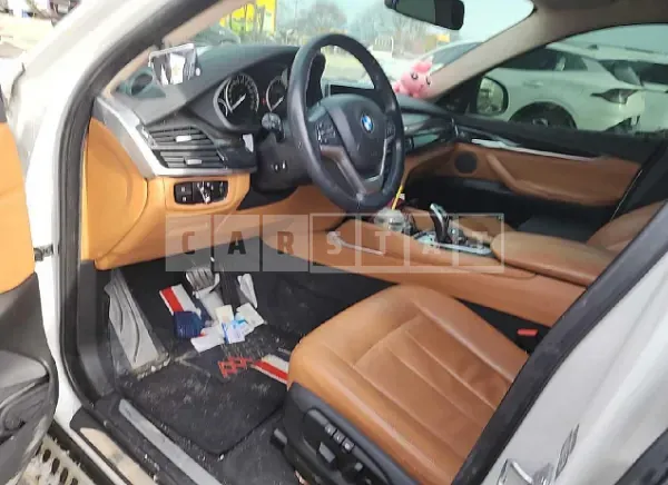 Photo 2 of 46: 2015 BMW X6 xDrive 30d, VIN WBAKV2101F0N23313 — Korean insurance auction