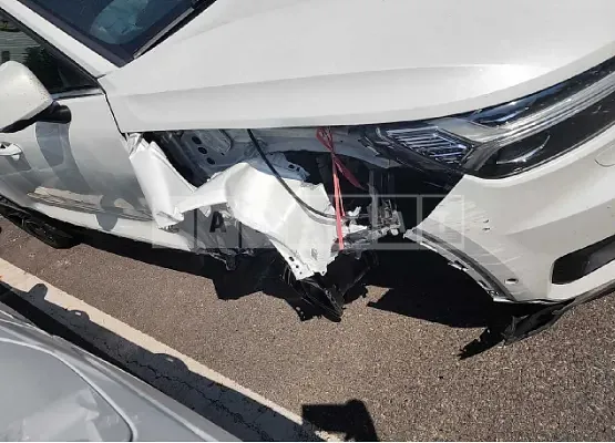 Photo 2 of 10: 2021 Volvo XC40 B4 AWD — Korean insurance auction