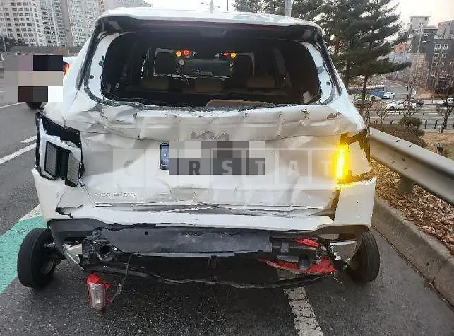 Photo 2 of 11: 2023 Kia Sorento 1.6 (Hybrid) — Korean insurance auction