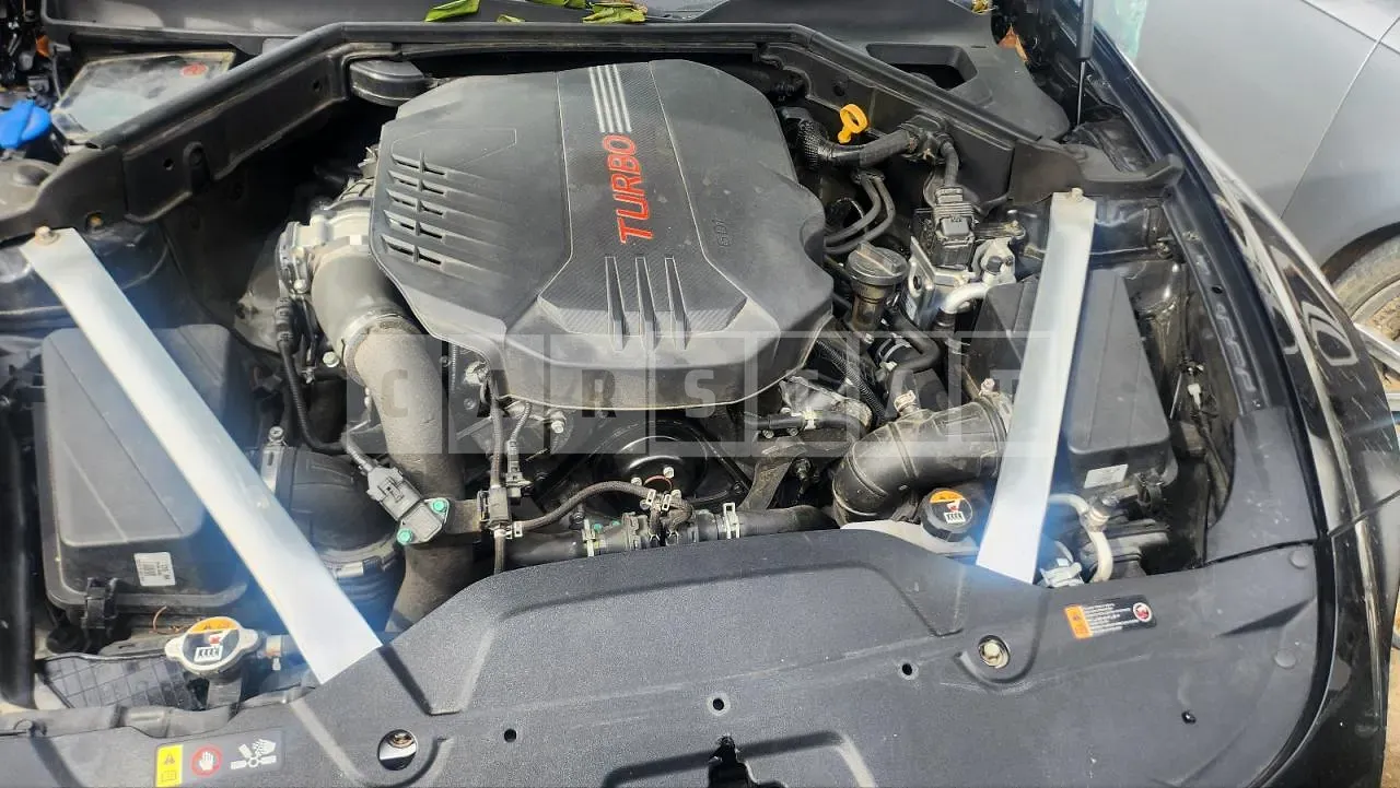 Photo 2 of 9: 2021 Kia Stinger, VIN KNAE551CDMS110508 — Korean insurance auction