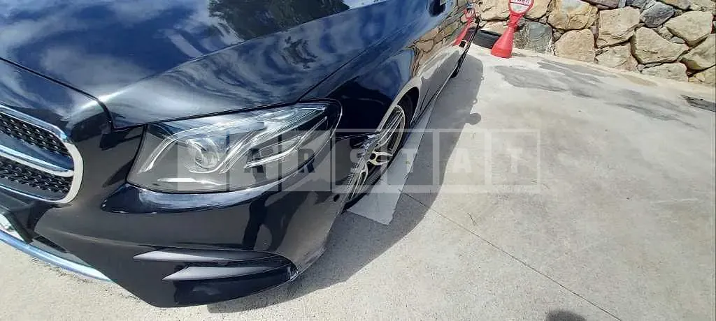 Photo 2 of 30: 2019 Mercedes-Benz E 300 — Korean insurance auction