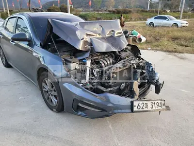 Photo 1 of 9: 2019 Kia K5, VIN KNAGS411BKA320809 — Korean insurance auction