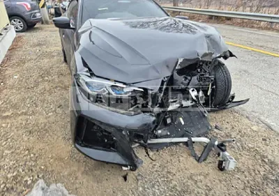 Photo 1 of 35: 2024 BMW i4 eDrive40 — Korean insurance auction