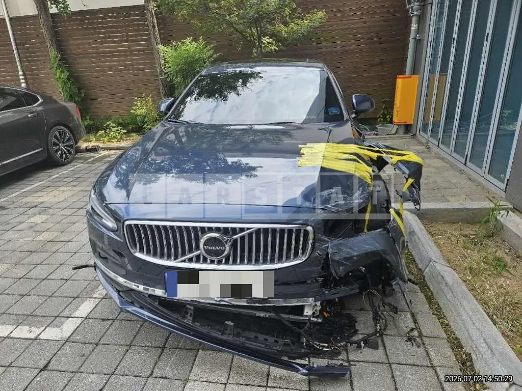 Photo 2 of 30: 2023 Volvo S90B5 — Korean insurance auction