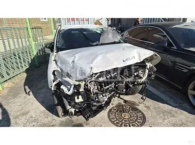 Photo 1 of 15: 2024 Kia K5 — Korean insurance auction