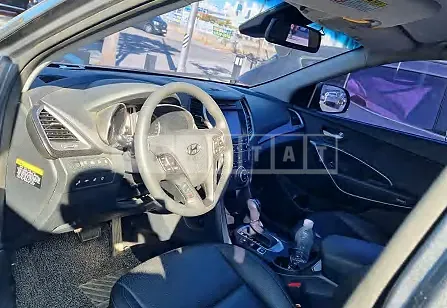 Photo 2 of 6: 2018 Hyundai Santa Fe, VIN KMHSW81UBJU776469 — Korean insurance auction