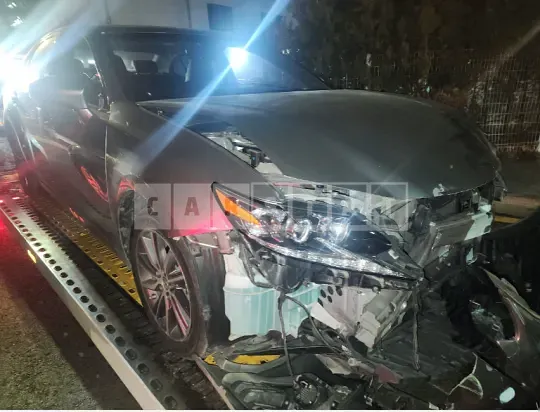 Photo 2 of 23: 2018 Lexus ES300h, VIN JTHBW1GG8J2174063 — Korean insurance auction