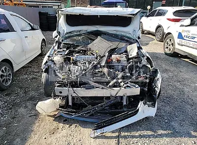 Photo 1 of 12: 2019 Hyundai Modern Ionic, VIN KMHC851CGKU117393 — Korean insurance auction