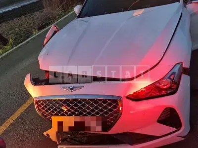 Photo 1 of 11: 2019 Genesis G70 2.0T AWD — Korean insurance auction