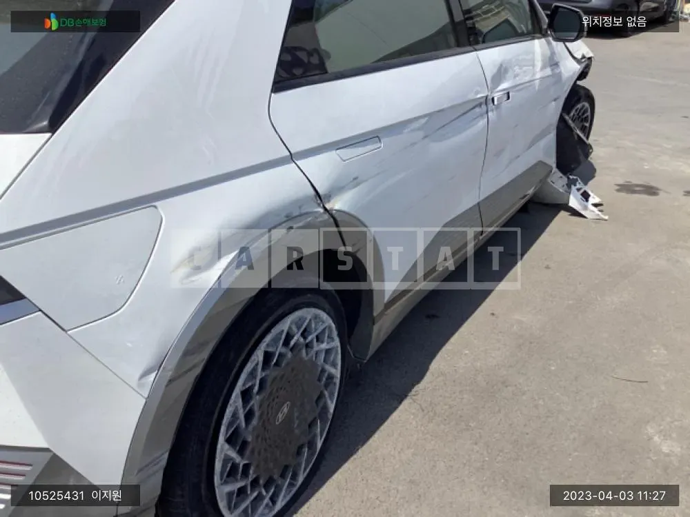 Photo 2 of 14: 2021 Hyundai IONIQ 5, VIN KMHKR81AFNU016602 — Korean insurance auction