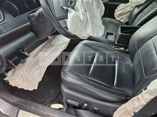 Photo 2 of 25: 2017 Toyota Camry, VIN 4T1BF1FK4HU680006 — Korean insurance auction