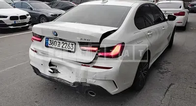 Photo 1 of 22: 2022 BMW 320i, VIN WBA5X5104NFL87599 — Korean insurance auction