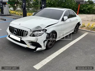 Photo 1 of 32: 2019 Mercedes-Benz C220d, VIN WDDWF1EB5KR430894 — Korean insurance auction