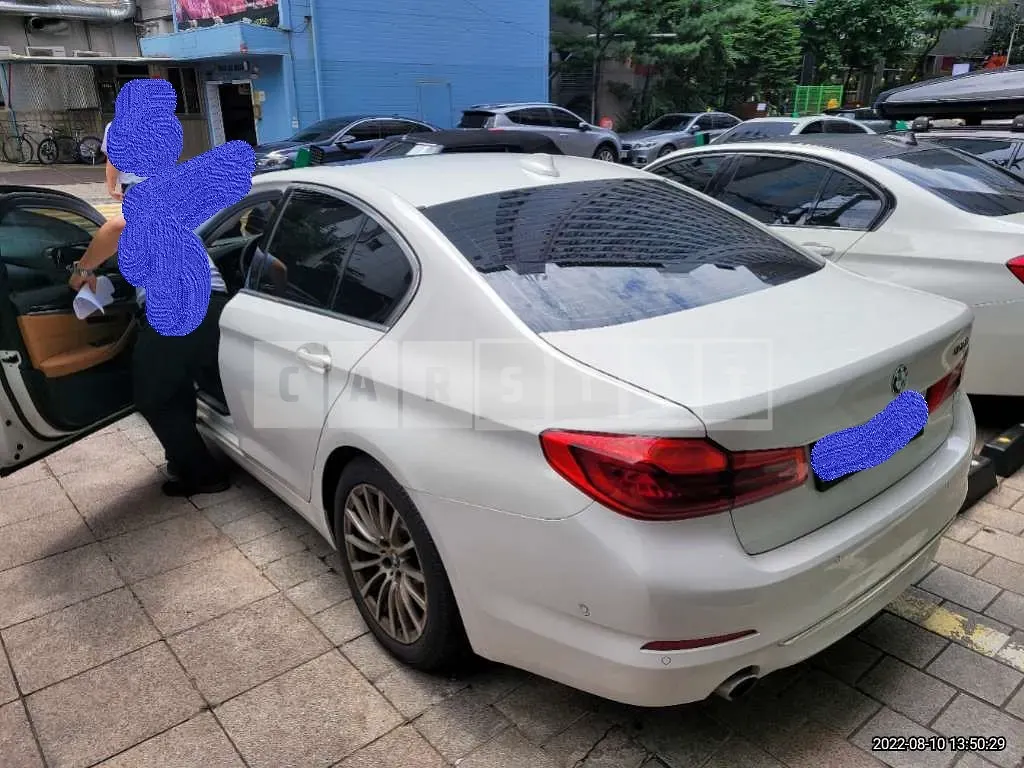 Photo 2 of 10: 2020 BMW 520i Luxury, VIN WBAJK9102LBR78815 — Korean insurance auction