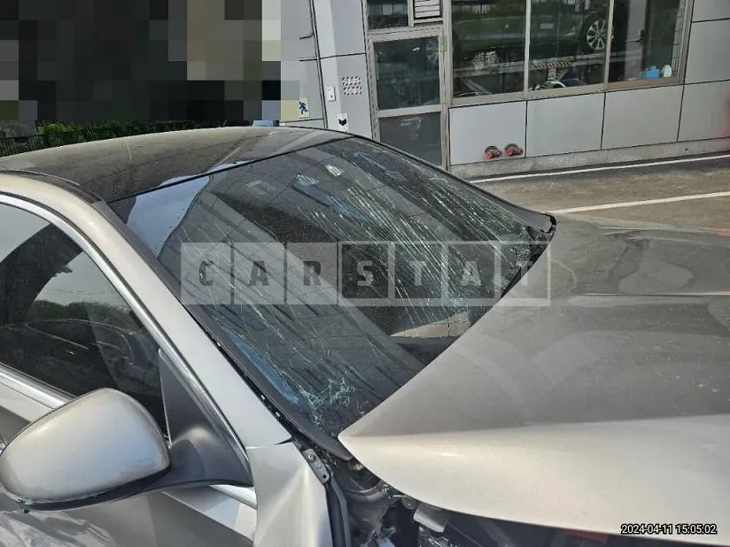 Photo 2 of 20: 2023 Mercedes-Benz C300 4Matic — Korean insurance auction