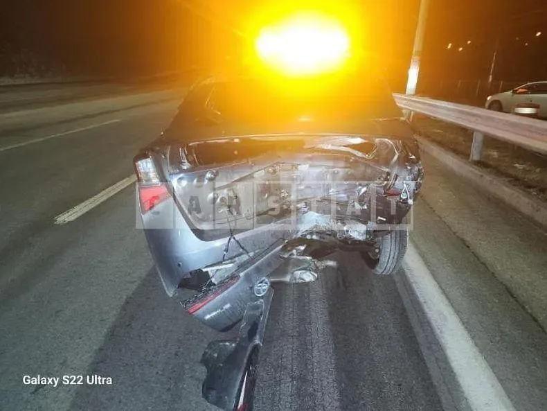 Photo 2 of 4: 2022 Toyota Prius 2WD — Korean insurance auction