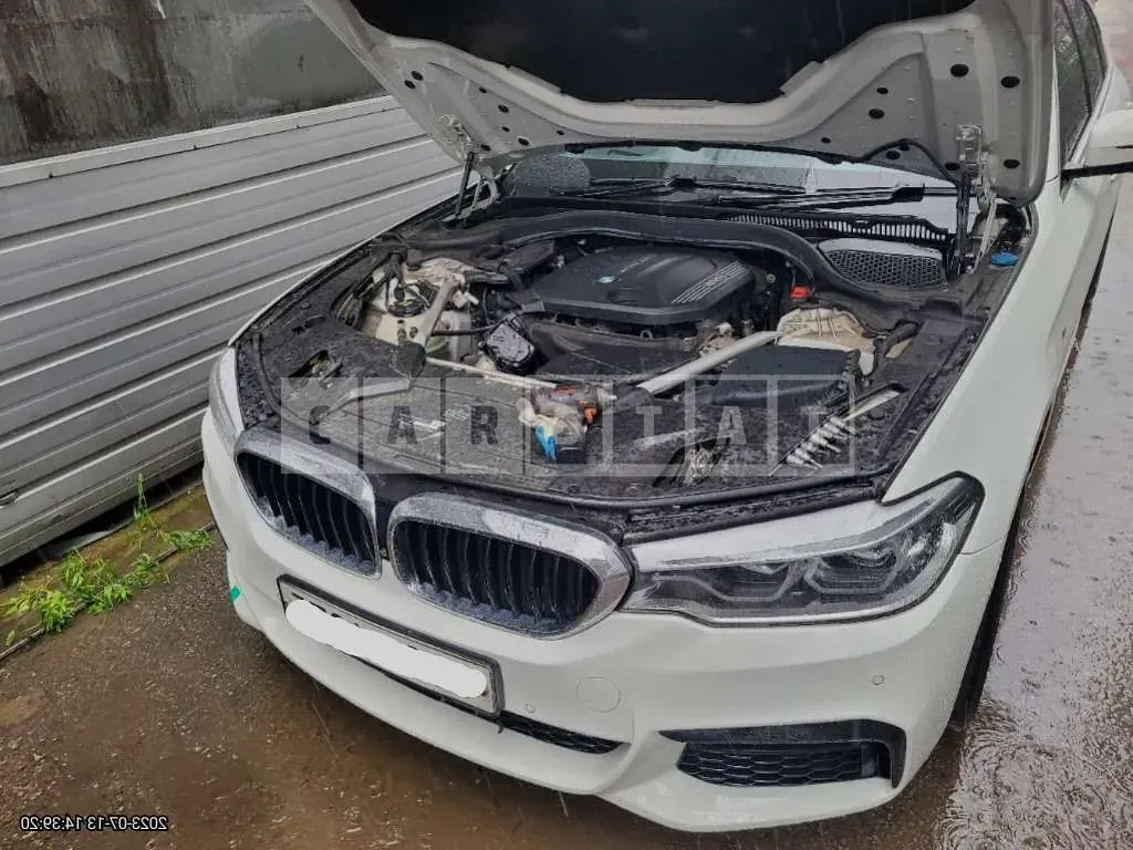 Photo 3 of 3: 2020 BMW 520d xDrive M Sport Packag, VIN WBAJF5106LWW64610 — Korean insurance auction