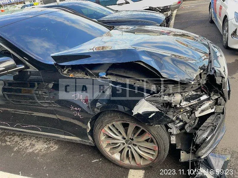 Photo 2 of 21: 2016 Hyundai Genesis /G80, VIN KMHGM41DBHU194935 — Korean insurance auction
