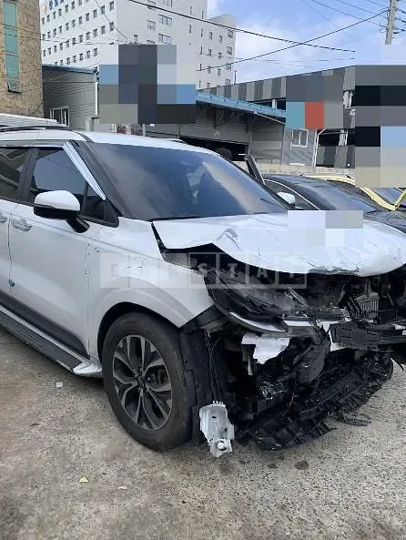 Photo 2 of 4: 2022 Kia Carnivals — Korean insurance auction