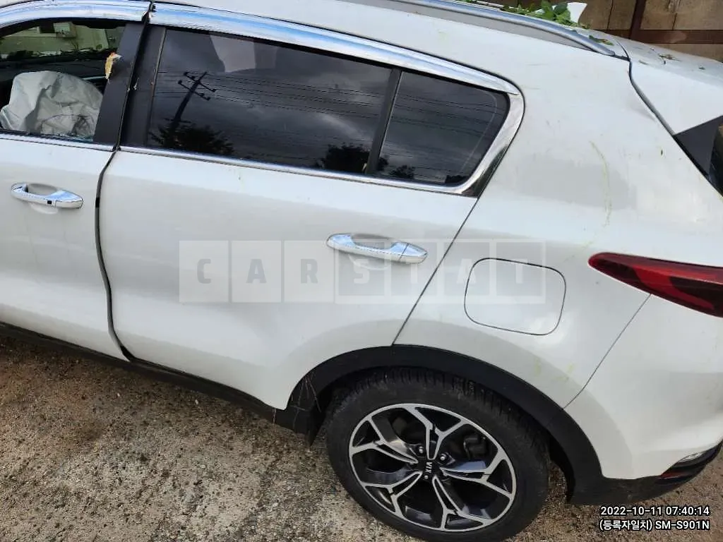 Photo 2 of 13: 2019 Kia Sportage, VIN KNAP681ABKK646193 — Korean insurance auction