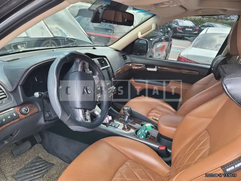 Photo 2 of 26: 2018 Kia Mojave, VIN KNAKN814DJA180000 — Korean insurance auction