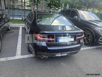 Photo 1 of 14: 2021 BMW 530e — Korean insurance auction