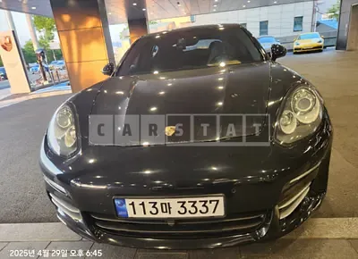 2015 Porsche Panamera 4