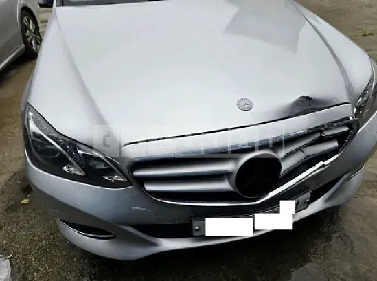 Photo 2 of 14: 2016 Mercedes-Benz E 300 4Matic — Korean insurance auction