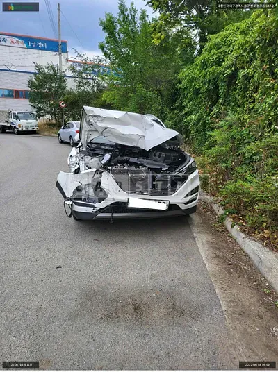 Photo 1 of 15: 2015 Hyundai Tucson, VIN KMHJ3815GGU029097 — Korean insurance auction