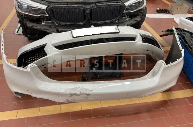 Photo 2 of 32: 2017 BMW 530i, VIN WBAJD3100JWC13425 — Korean insurance auction