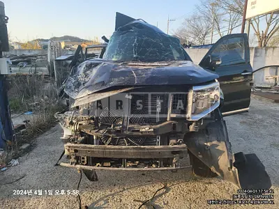 Photo 1 of 38: 2021 Kia Mojave, VIN KNAKN814DMA209295 — Korean insurance auction