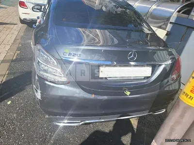 Photo 1 of 15: 2015 Mercedes-Benz C220 Blue Tec, VIN WDDWF0EB9FF193652 — Korean insurance auction