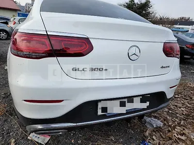 Photo 1 of 31: 2020 Mercedes-Benz GLC300 e 4Matic Coupe, VIN W1N0J5DB0LF831403 — Korean insurance auction