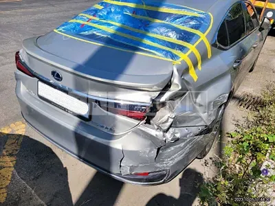 Photo 1 of 8: 2019 Lexus ES300h, VIN JTHB21B13K2046832 — Korean insurance auction