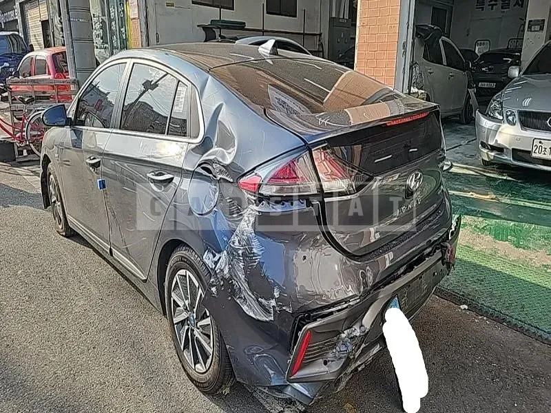 Photo 2 of 6: 2020 Hyundai Modern Ionic Electric, VIN KMHC051JFLU052437 — Korean insurance auction