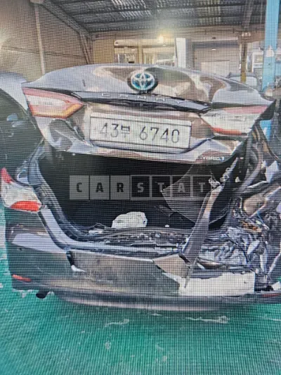 Photo 1 of 25: 2019 Toyota Camry Hybrid The — Korean insurance auction