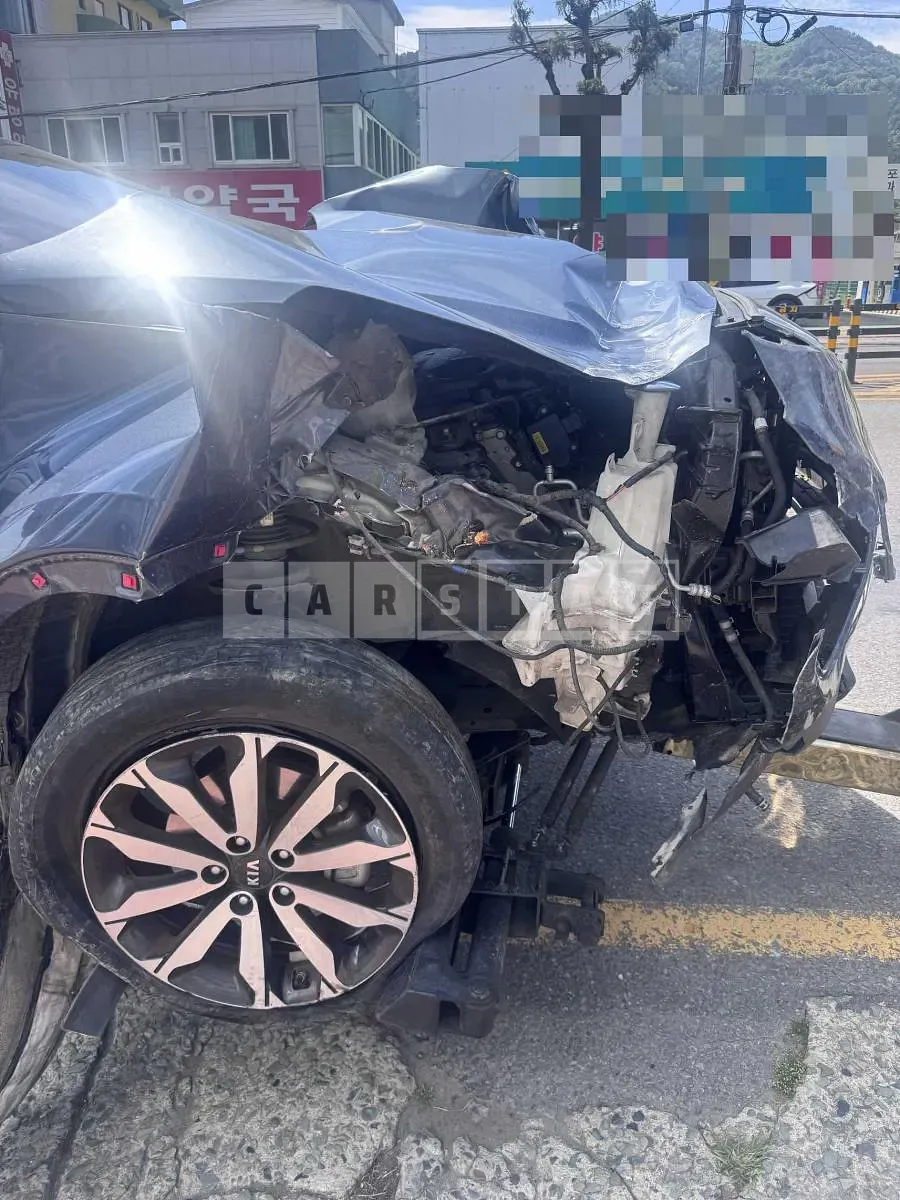Photo 2 of 6: 2017 Kia Sportage — Korean insurance auction