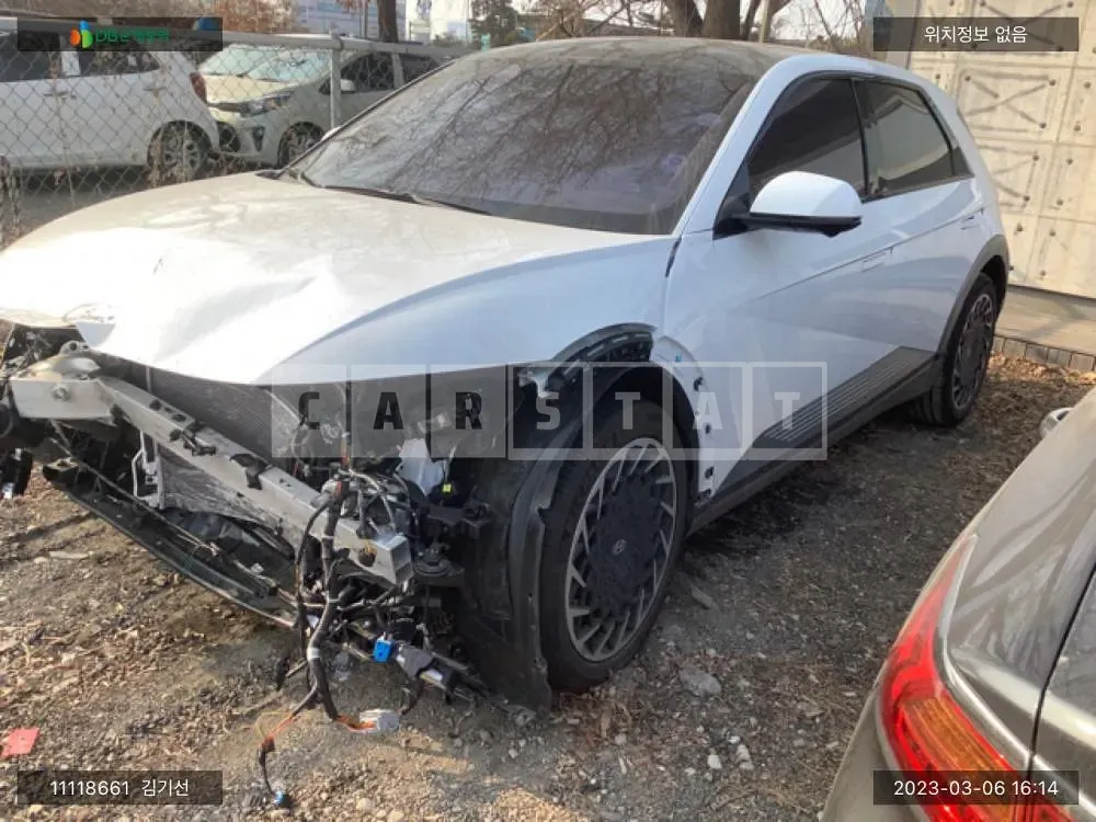 Photo 2 of 14: 2022 Hyundai IONIQ 5, VIN KMHKR81AFNU097168 — Korean insurance auction