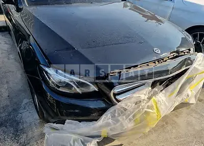 Photo 1 of 17: 2018 Mercedes-Benz E 200, VIN WDDZF4CB3JA400968 — Korean insurance auction