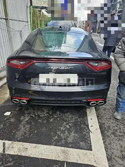 Photo 1 of 4: 2017 Kia Stinger — Korean insurance auction
