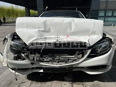 Photo 1 of 18: 2019 Mercedes-Benz E300 4Matic — Korean insurance auction